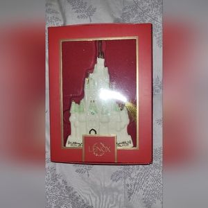 BNWT LENOX DISNEY CINDERELLA CASTLE ORNAMENT/DISNEY SHOWCASE COLLECTION